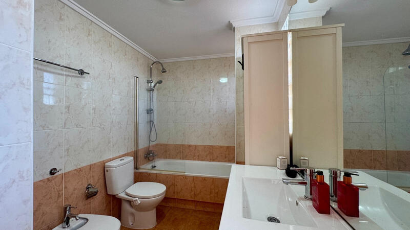 4 Schlafzimmer Villa zu verkaufen