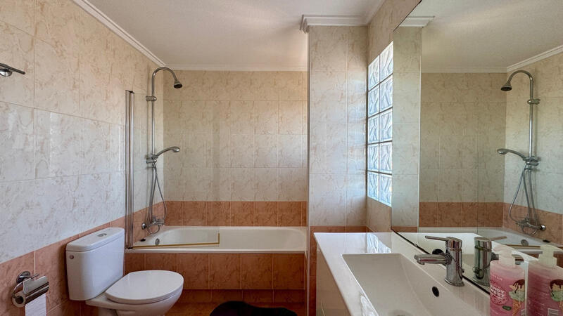 4 Schlafzimmer Villa zu verkaufen