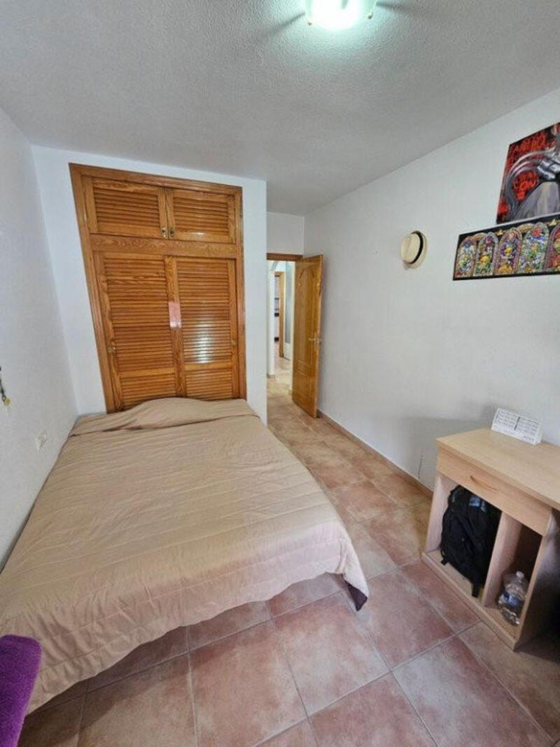5 bedroom Townhouse for sale