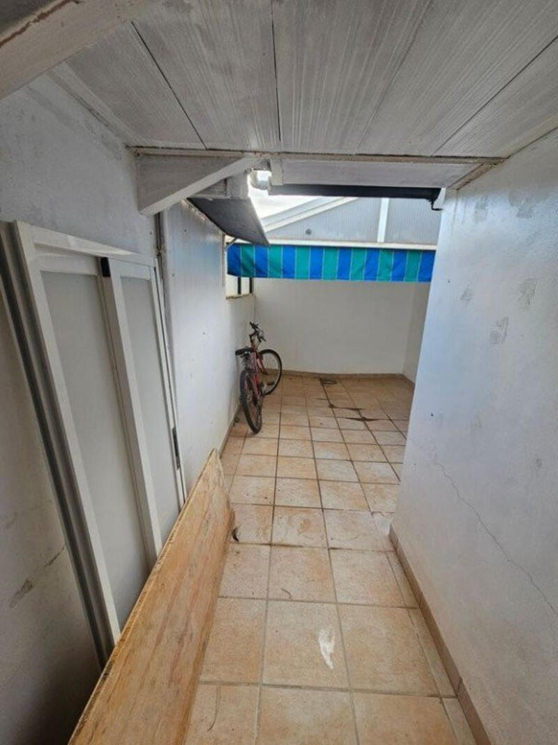 5 bedroom Townhouse for sale