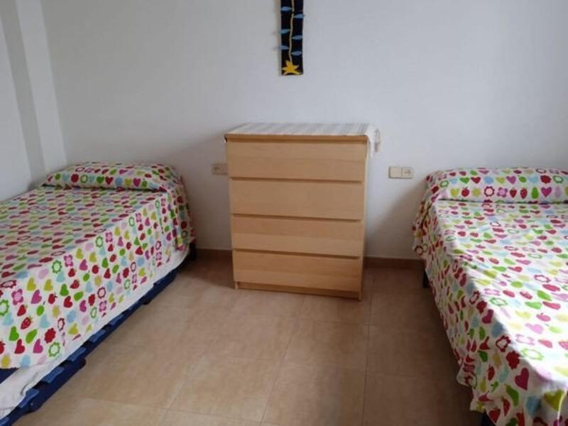 2 slaapkamer Gezinswoning Te koop