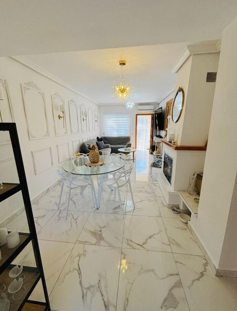 3 bedroom Townhouse for sale