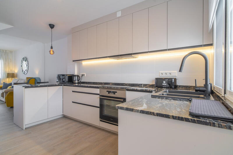 4 slaapkamer Gezinswoning Te koop