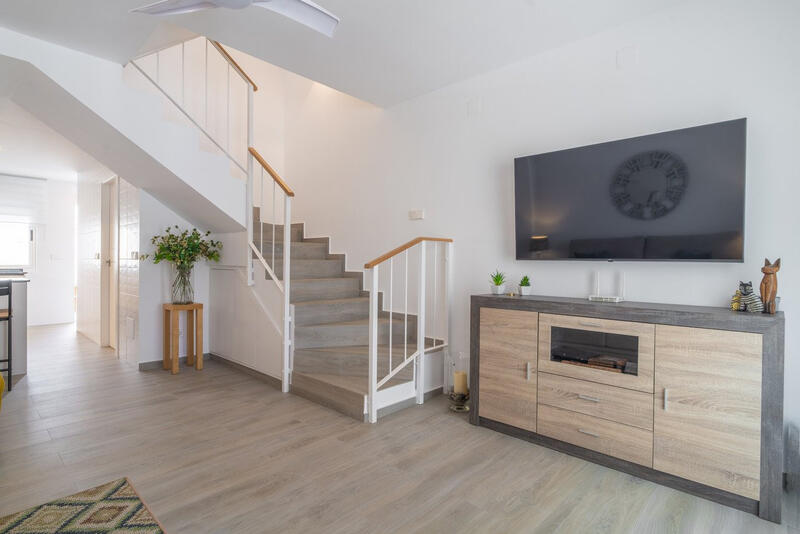 4 slaapkamer Gezinswoning Te koop