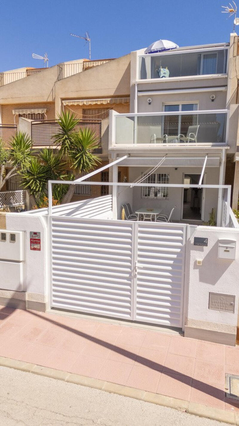 4 slaapkamer Gezinswoning Te koop