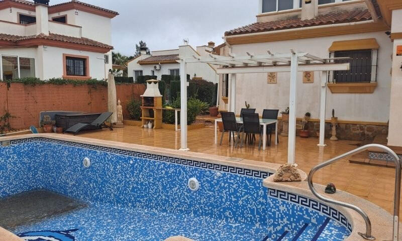 3 Cuarto Villa en venta