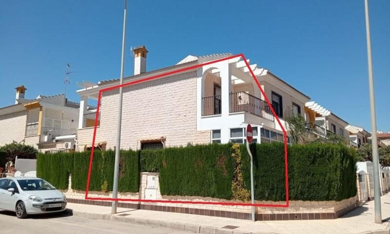 Villa Te koop in Pilar de la Horadada, Alicante