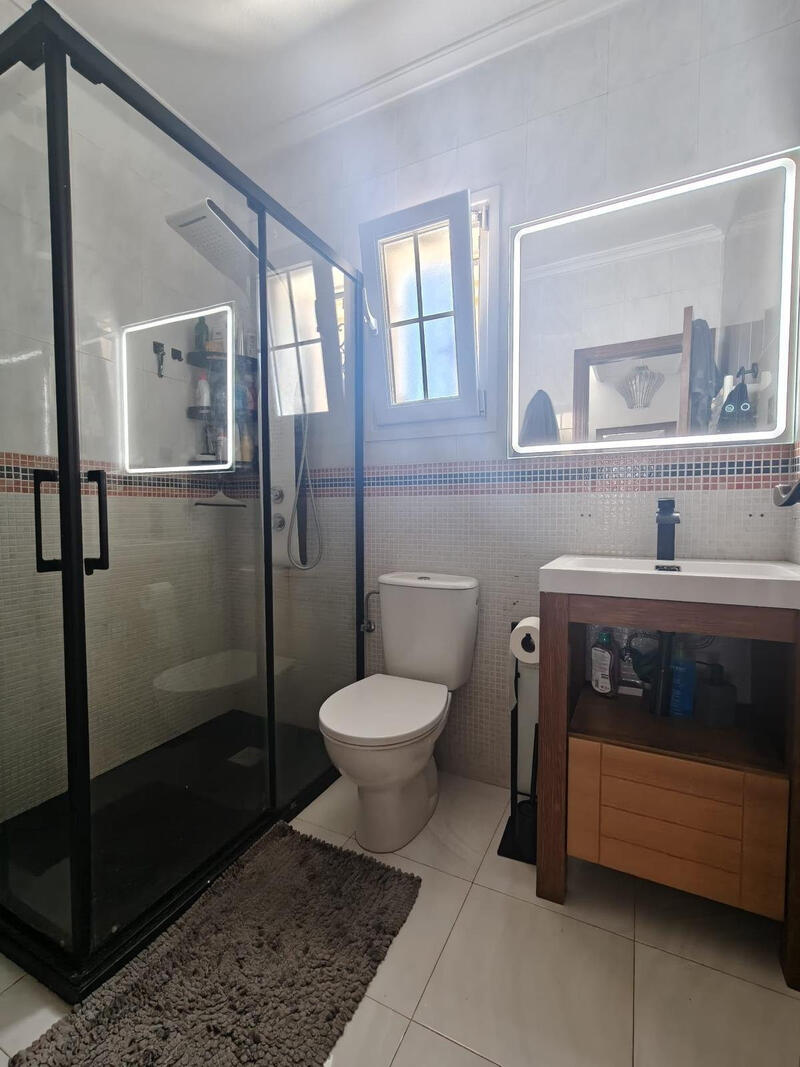 3 bedroom Townhouse for sale