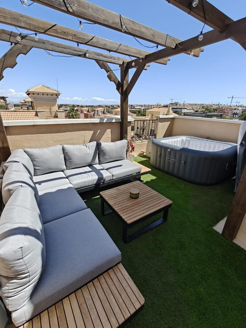 3 bedroom Townhouse for sale