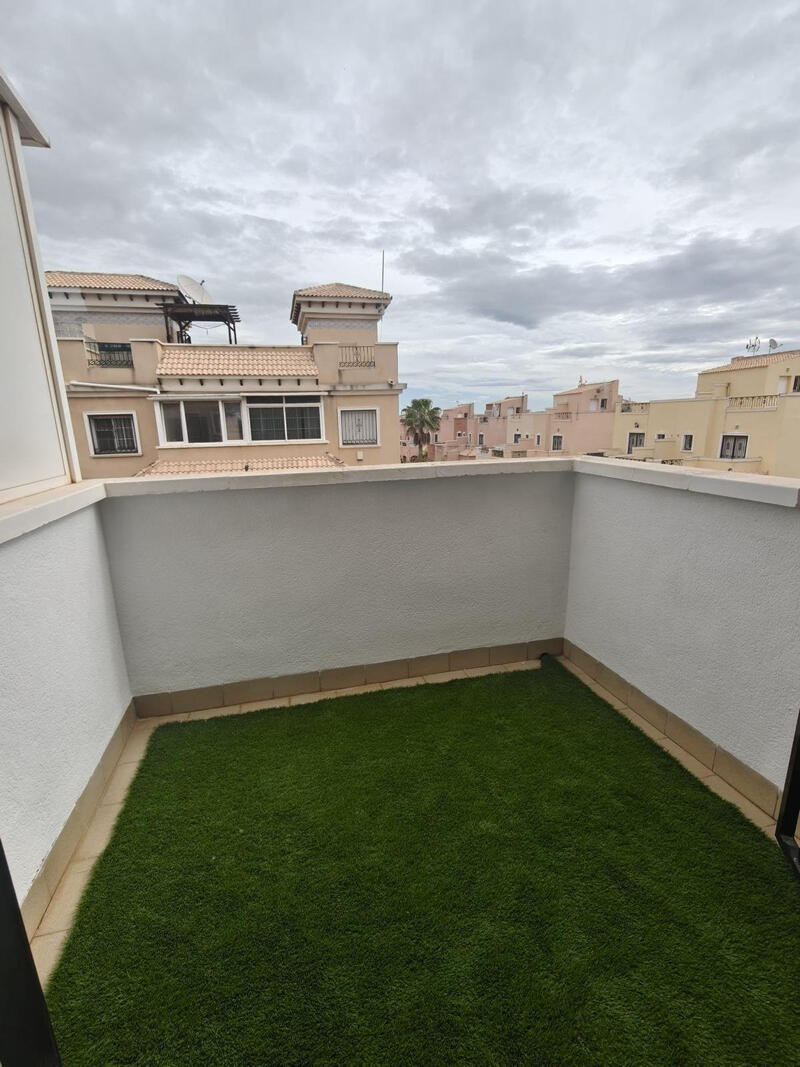 3 bedroom Townhouse for sale