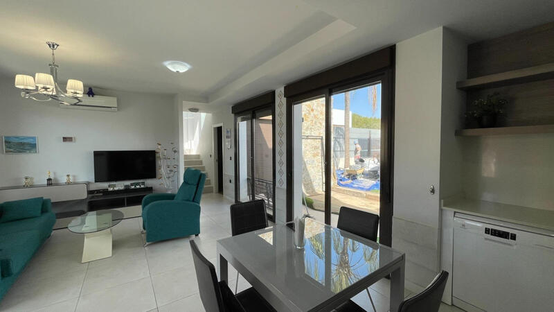 3 Cuarto Villa en venta