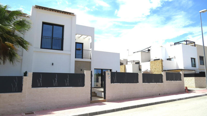 4 slaapkamer Villa Te koop