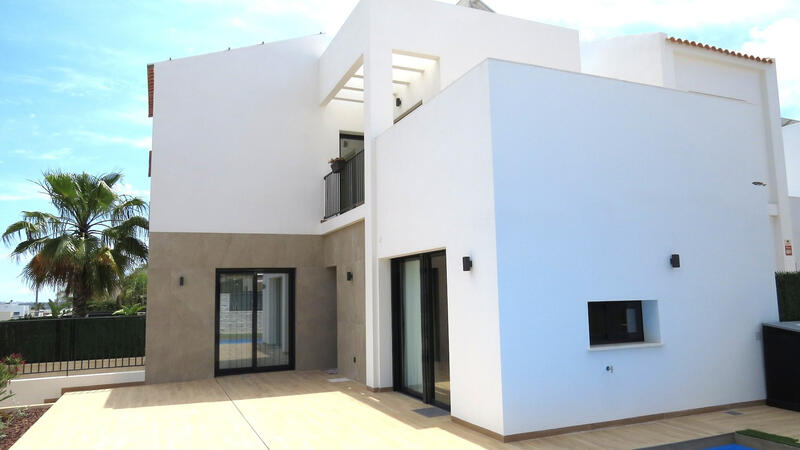 4 slaapkamer Villa Te koop