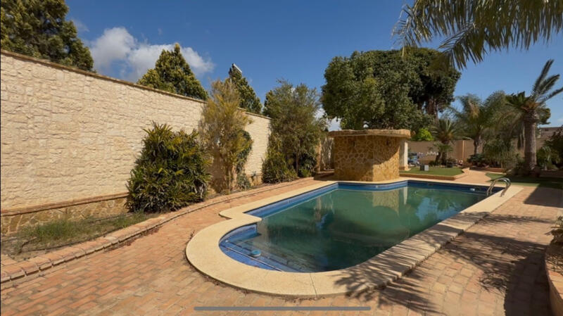 6 chambre Villa à vendre