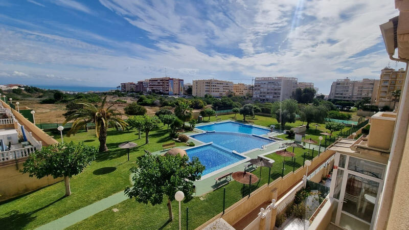 Villa for sale in Torrevieja, Alicante