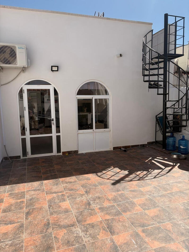 2 Cuarto Villa en venta