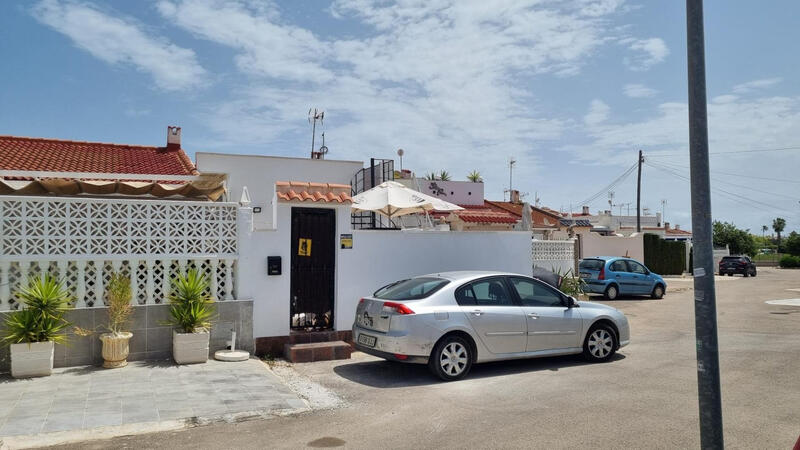 2 Cuarto Villa en venta