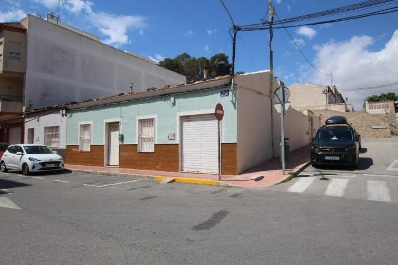 Gezinswoning Te koop in Guardamar del Segura, Alicante