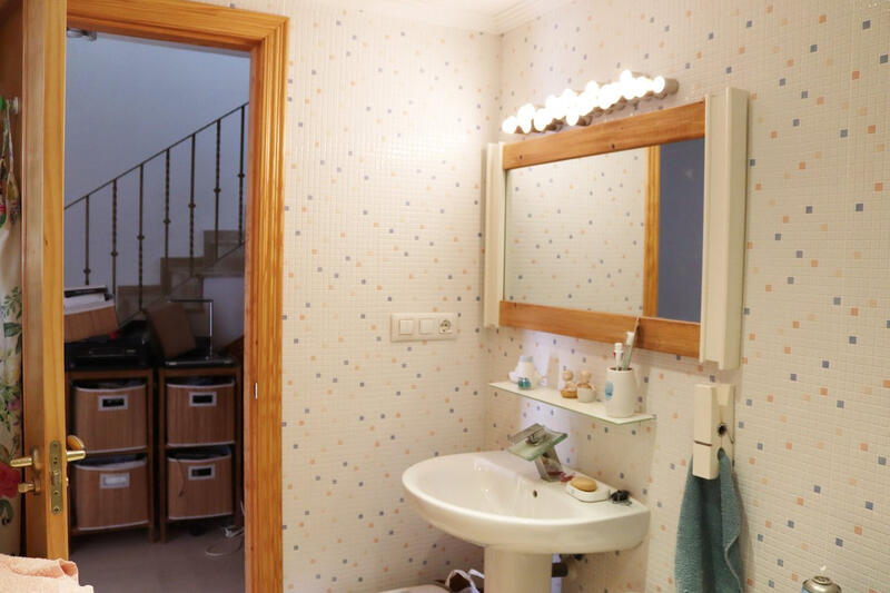3 bedroom Townhouse for sale