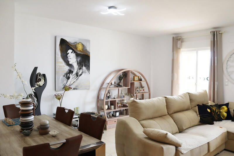 3 bedroom Townhouse for sale