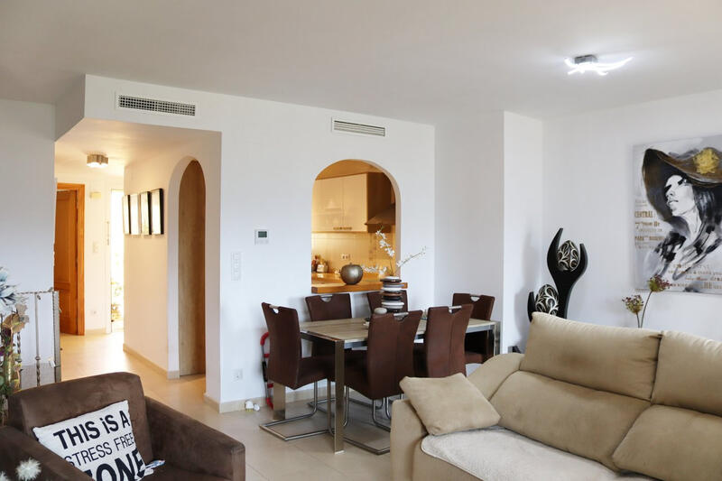 3 bedroom Townhouse for sale