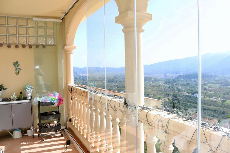 3 bedroom Townhouse for sale