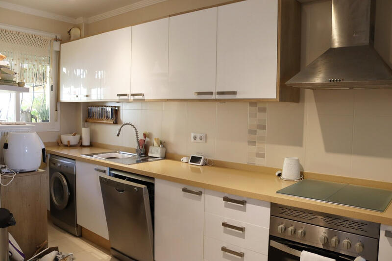 3 bedroom Townhouse for sale