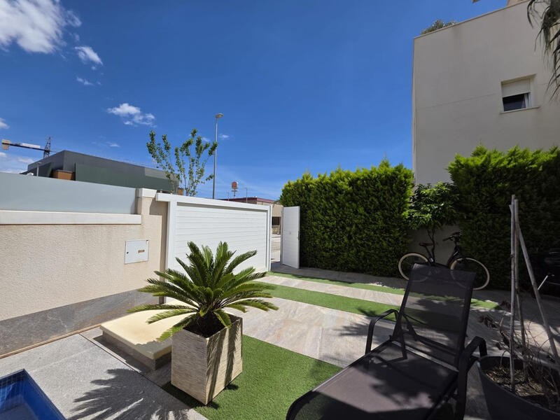 3 Cuarto Villa en venta