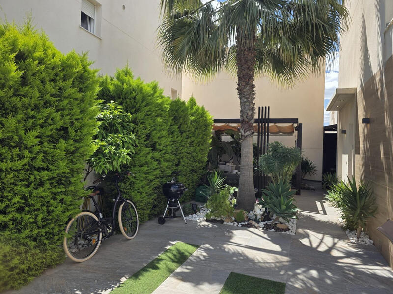3 Cuarto Villa en venta