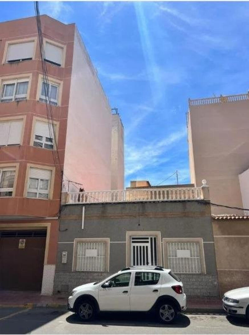 Adosado en venta en Torrevieja, Alicante