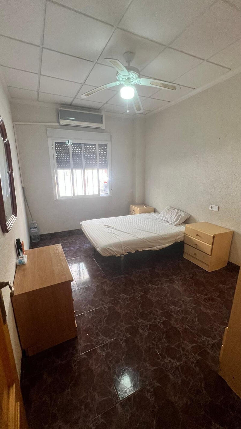 4 Schlafzimmer Stadthaus zu verkaufen