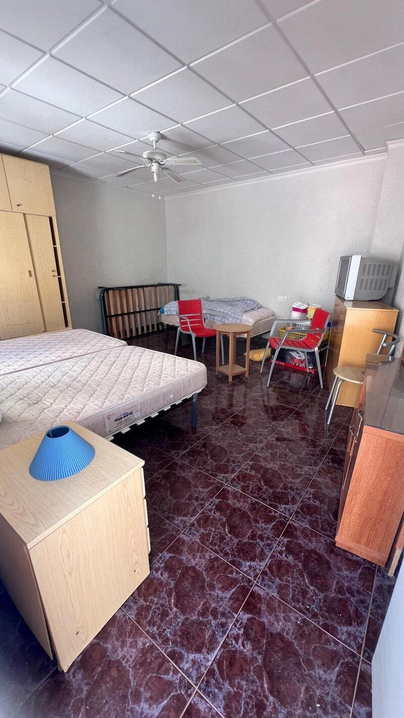 4 Schlafzimmer Stadthaus zu verkaufen