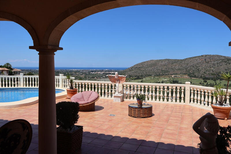 6 Cuarto Villa en venta