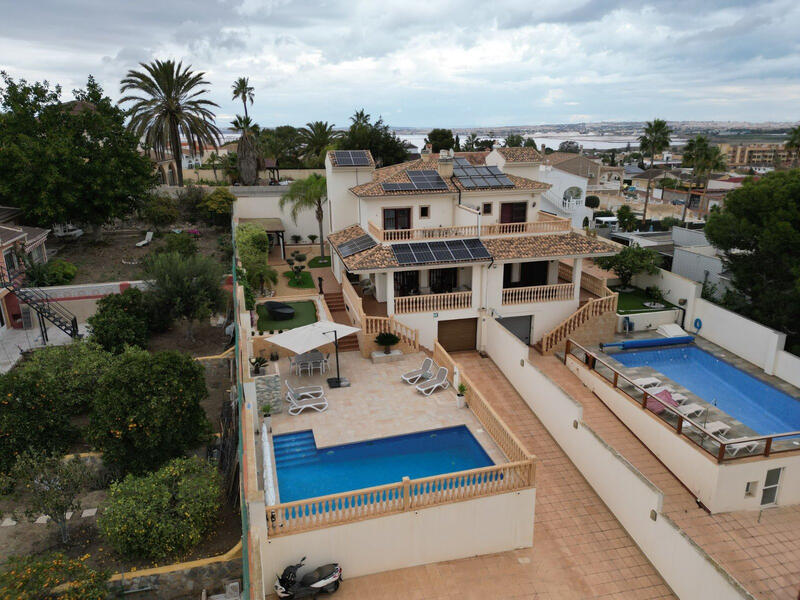 6 chambre Villa à vendre
