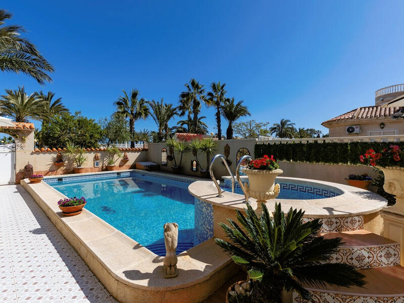 3 bedroom Villa for sale