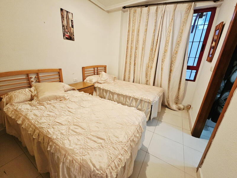 2 slaapkamer Appartement Te koop