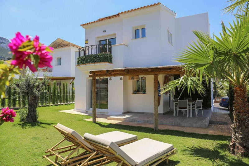 вилла продается в Denia, Alicante