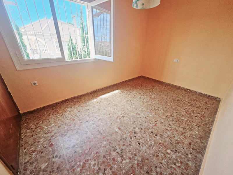 4 Cuarto Villa en venta