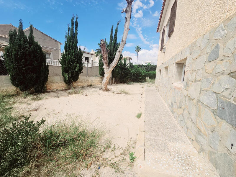 4 Cuarto Villa en venta