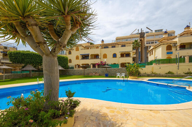 Villa for sale in Torrevieja, Alicante