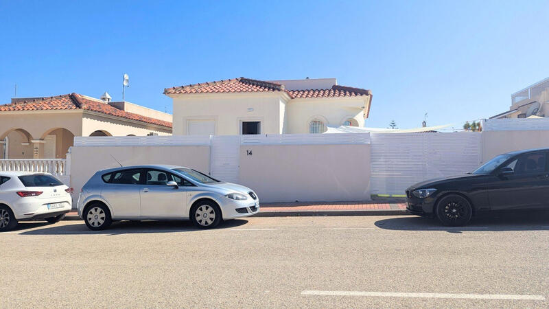 3 спальная комната вилла продается