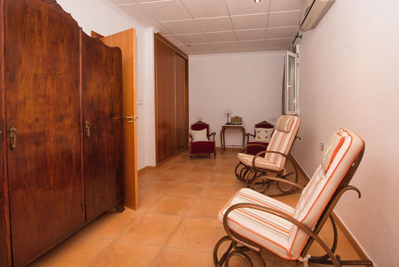 3 slaapkamer Gezinswoning Te koop
