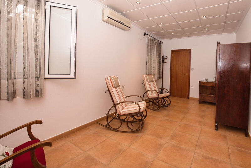 3 slaapkamer Gezinswoning Te koop
