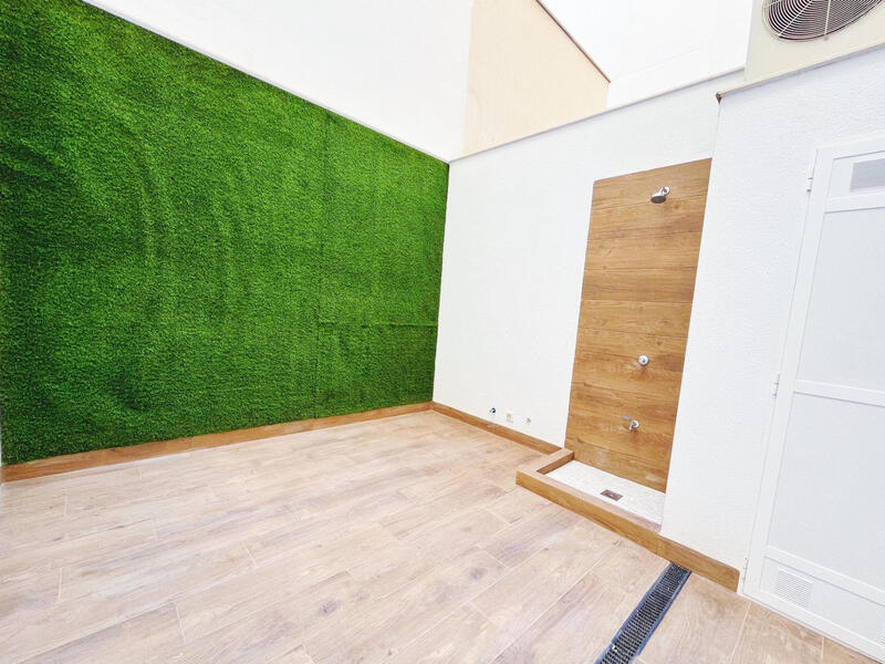 Apartamento en venta en Torrevieja, Alicante