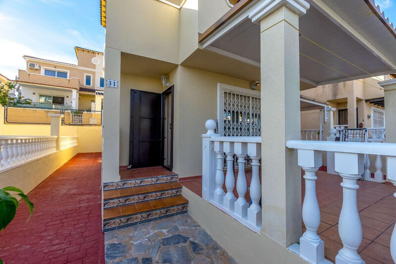 3 Cuarto Villa en venta