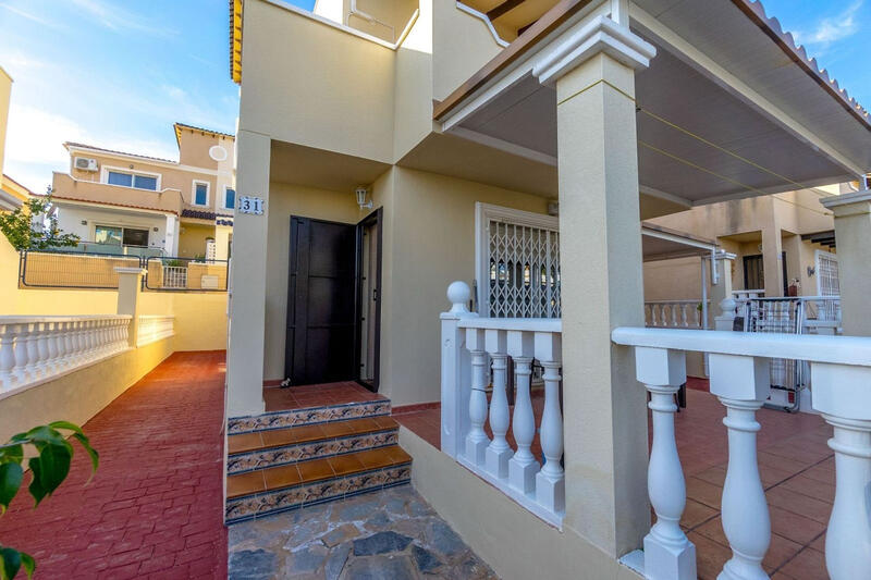 3 Cuarto Villa en venta