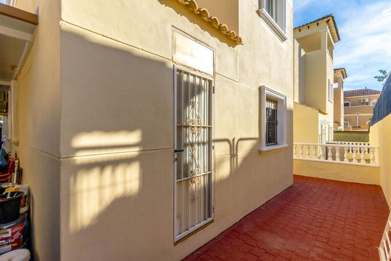 3 Cuarto Villa en venta