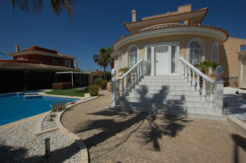 5 Schlafzimmer Villa zu verkaufen