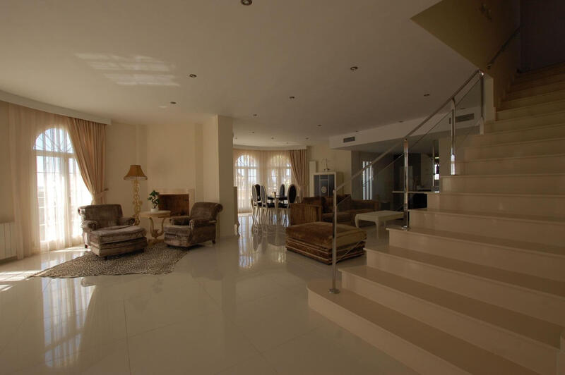 5 Schlafzimmer Villa zu verkaufen