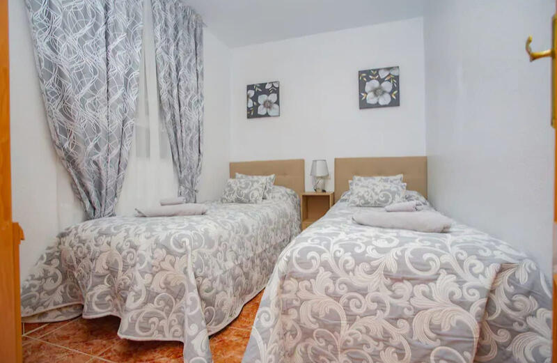 2 slaapkamer Appartement voor lange termijn huur